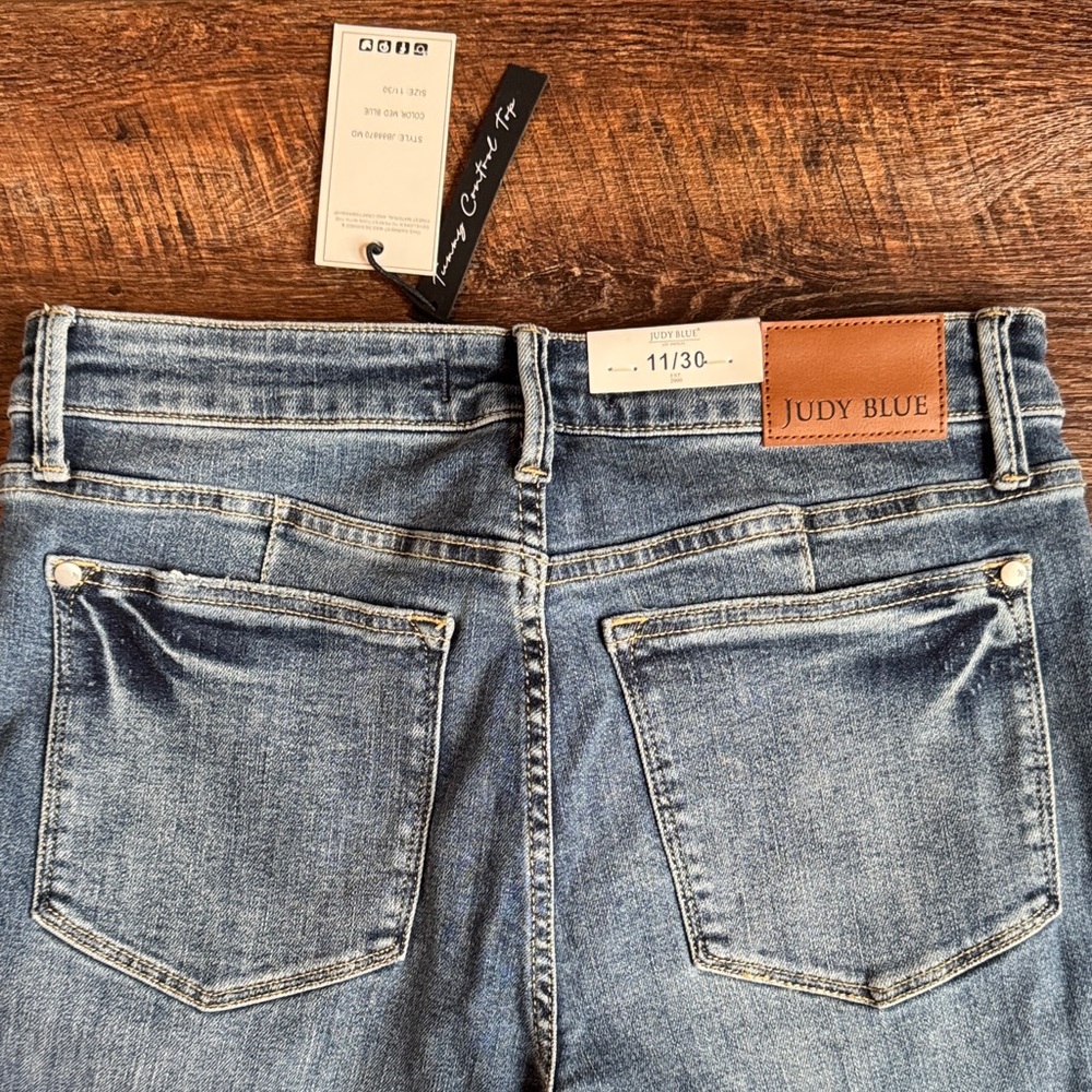 Judy Blue Women's Straight Leg Jeans - Blue - Picture 7 of 8